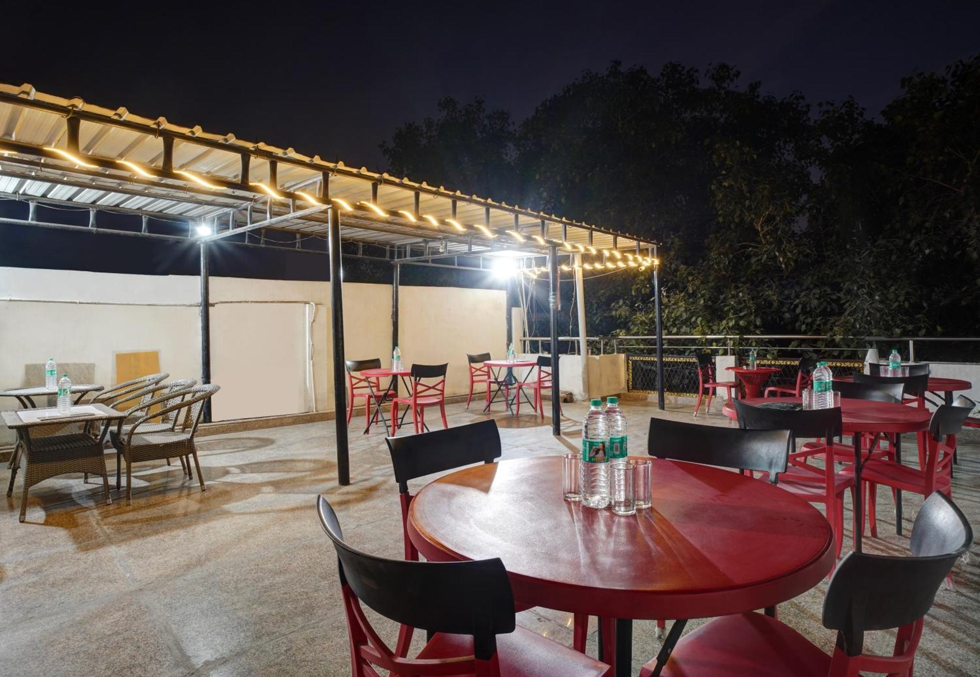 The Hindustan International - Traveller'S Choice Award 2025 Best Of Best Winning Hotel New Delhi Bagian luar foto