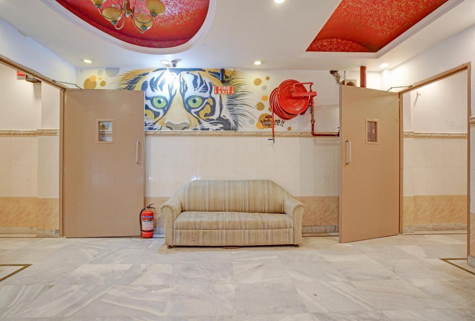 The Hindustan International - Traveller'S Choice Award 2025 Best Of Best Winning Hotel New Delhi Bagian luar foto