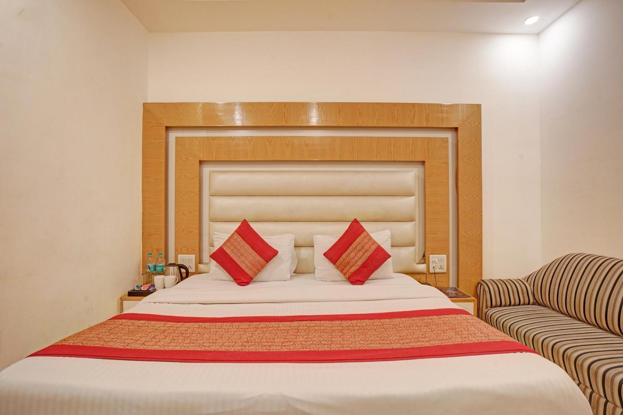 The Hindustan International - Traveller'S Choice Award 2025 Best Of Best Winning Hotel New Delhi Bagian luar foto