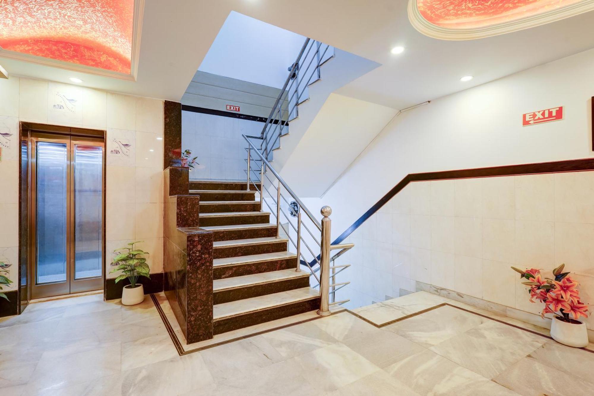 The Hindustan International - Traveller'S Choice Award 2025 Best Of Best Winning Hotel New Delhi Bagian luar foto